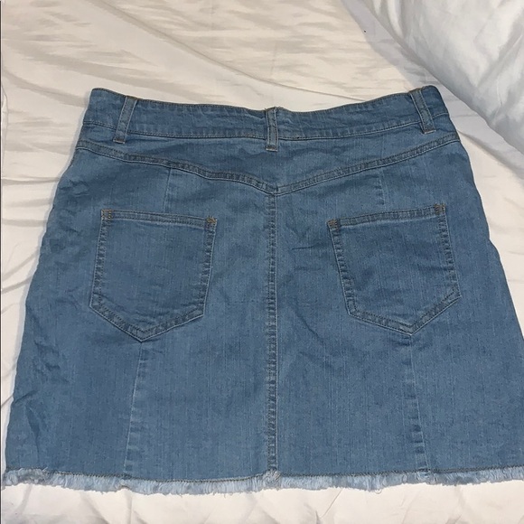 Cute denim skirt - Picture 2 of 2